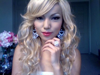 21 Amazing Transformations by a YouTube Makeup Queen-s