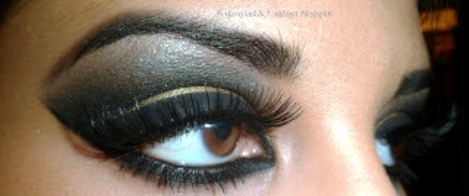 make up smokey 020