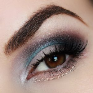 streak-of-turquoise_look_06a38868063ce2f9f17e130d10b9bd2f_look s