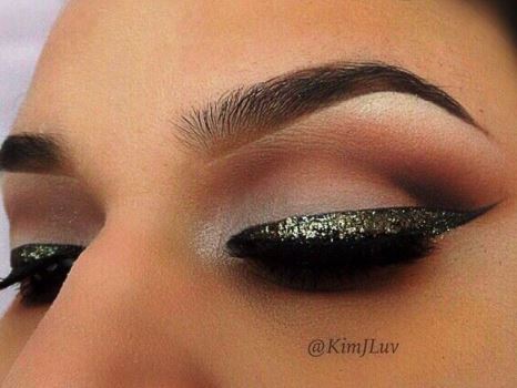 Image taken from IG KimJLuv