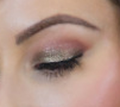 Day-to-Night-Makeup-06-2-550x366