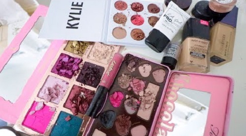 Destroying My GIRLFRIENDS Makeup Prank